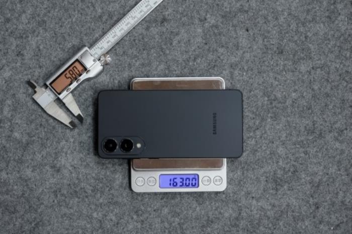 從輕薄出發(fā) 三星Galaxy S25 Edge改寫智能手機(jī)進(jìn)化歷程