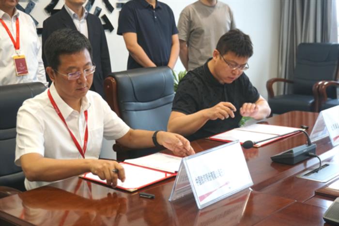 正式簽約！卓翼智能與寧夏鐵塔達(dá)成戰(zhàn)略合作，共筑低空經(jīng)濟(jì)新生態(tài)