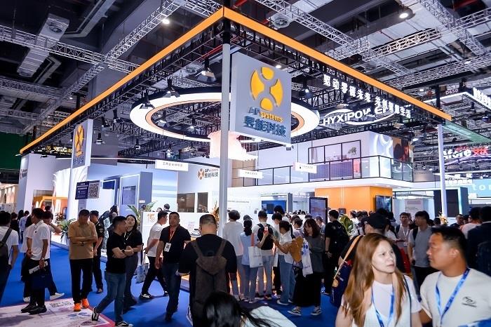 AI賦能，智啟未來丨昱能科技攜全場景智慧光儲解決方案重磅亮相SNEC！