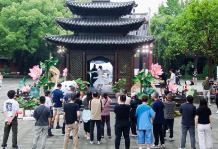 游船賞西湖美景、4折起購3C數碼 京東“3C數碼國補中國行”落地杭州