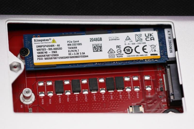 “跟上AI時代”？不，我就是時代！磐鐳YO1 AMD銳龍AI Max+395桌面AI超算中心