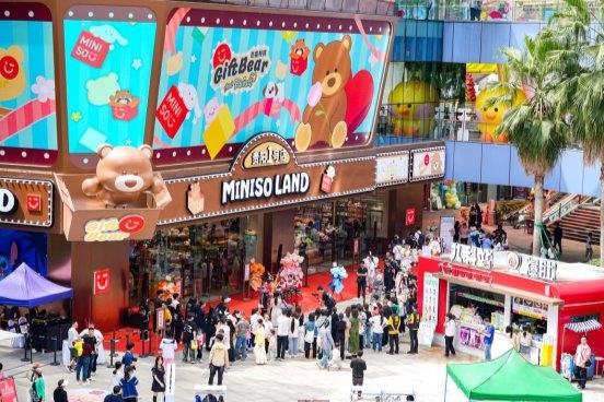 名創(chuàng)優(yōu)品海外營收增30%，葉國富：北美門店破300家