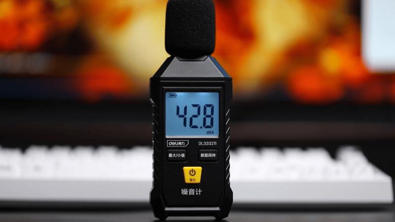 撼訊RX 9060XT暗黑犬16G評測：玩轉(zhuǎn)平衡藝術(shù)，性能與靜音我全都要