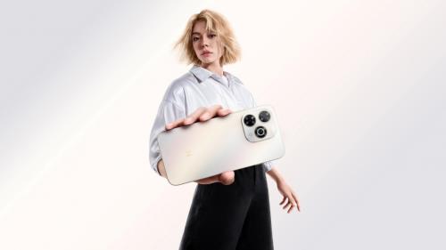 晝夜無死角！WIKO Hi暢享 80 Pro 以OLED臻彩屏+AI柔光燈實現(xiàn)全場景護眼