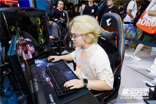 BW2025技嘉AORUS戰(zhàn)力全開，次元突破！硬核電競引爆文化狂潮