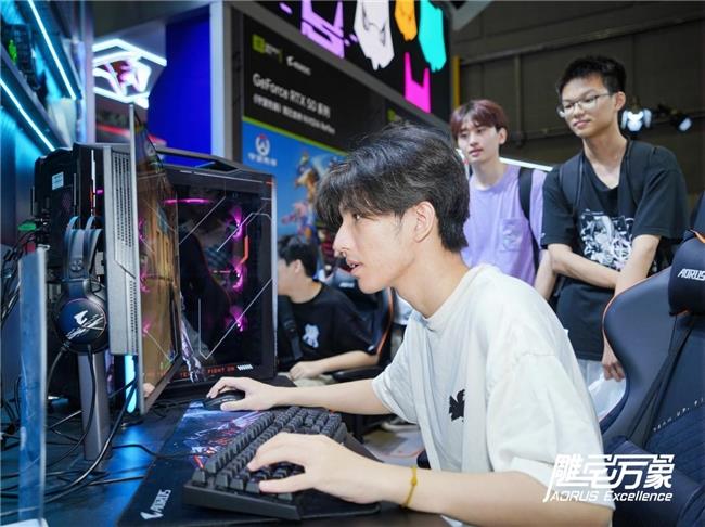 BW2025技嘉AORUS戰(zhàn)力全開，次元突破！硬核電競引爆文化狂潮